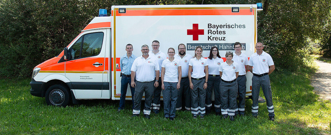Sanitäter vor RTW
